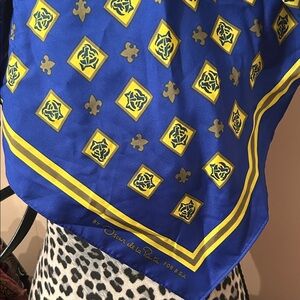 Oscar de la Renta Vibrant Blue and Yellow Patterned Scarf